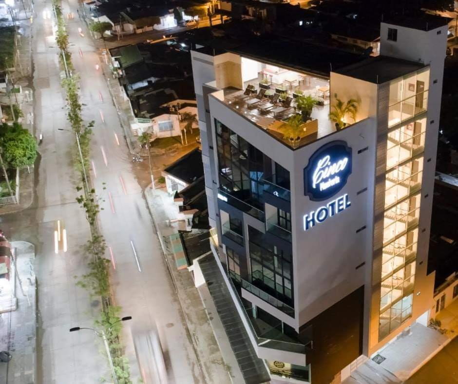 Hotel Cinco มอนเตริอา ภายนอก รูปภาพ